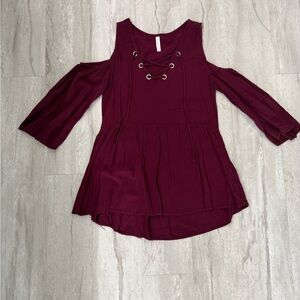 Women's Burgundy Cold Shoulder Top